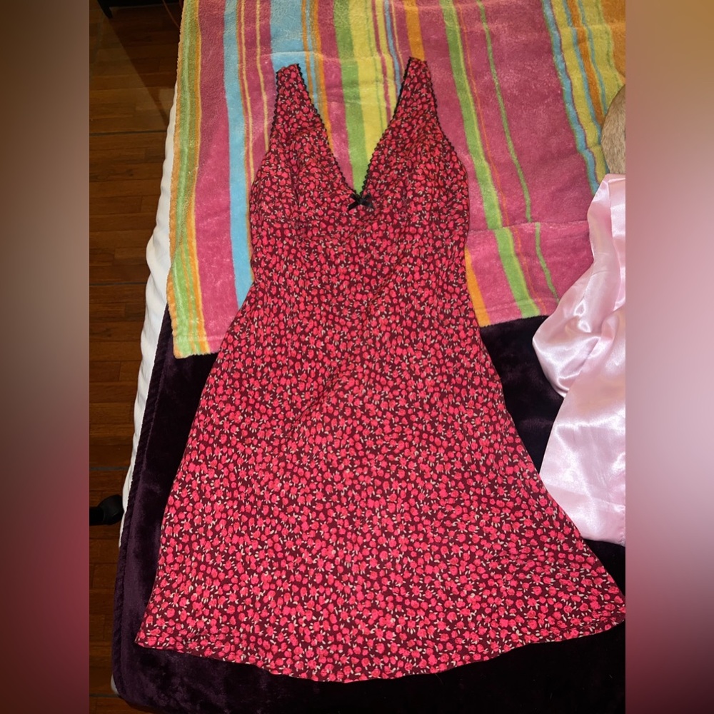 Red pinkish flowery dress